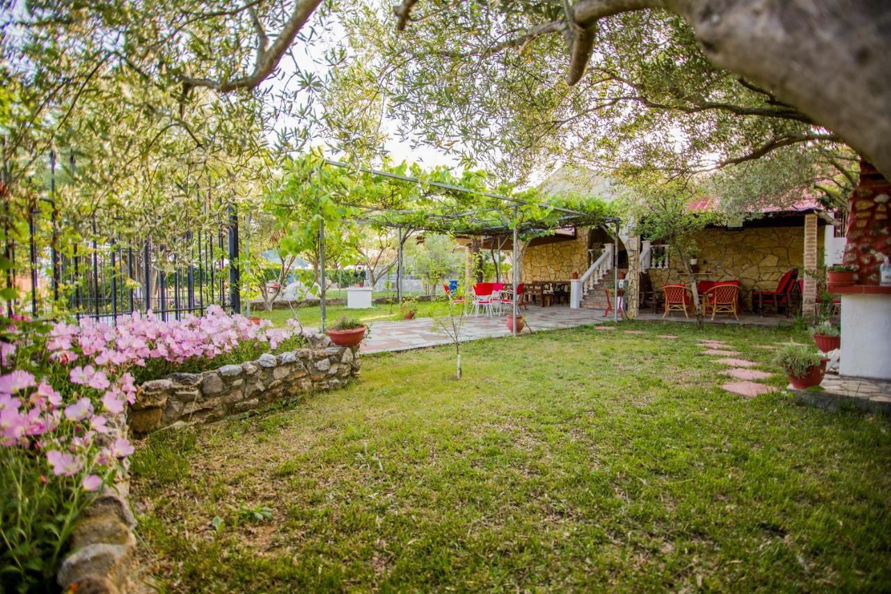 Villa Touzla Ofrínion 외부 사진