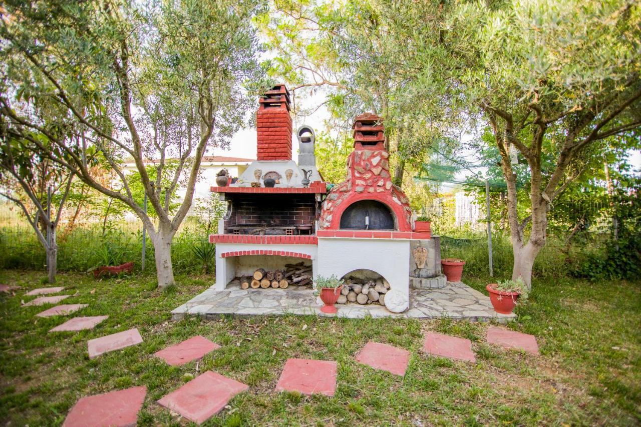 Villa Touzla Ofrínion 외부 사진